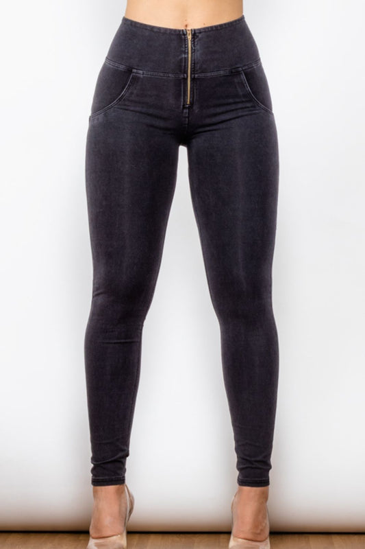 Zip Closure Skinny Jeans